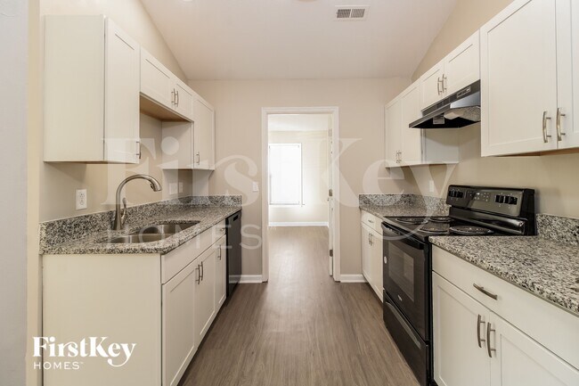 Building Photo - 4705 Meadowcroft Rd