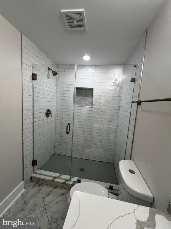 Building Photo - 920 Brompton St