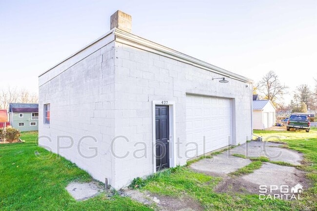 Building Photo - 427 Hood St