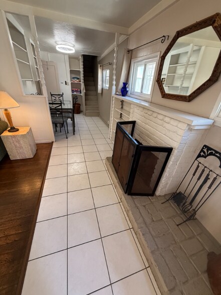 Building Photo - 717 Portsmouth Ct