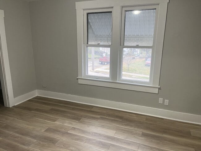 Building Photo - 102 N Greenmount Ave