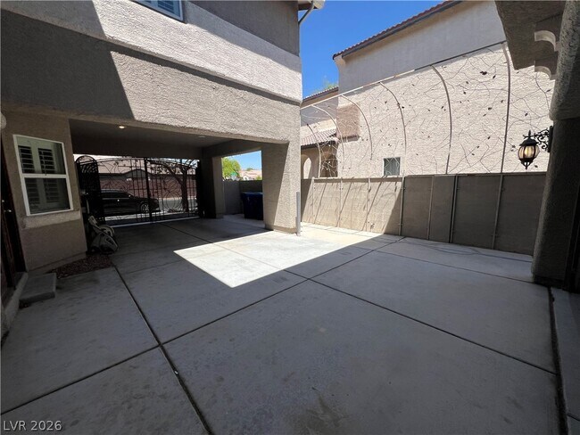 Building Photo - 9460 Glendora Valley St