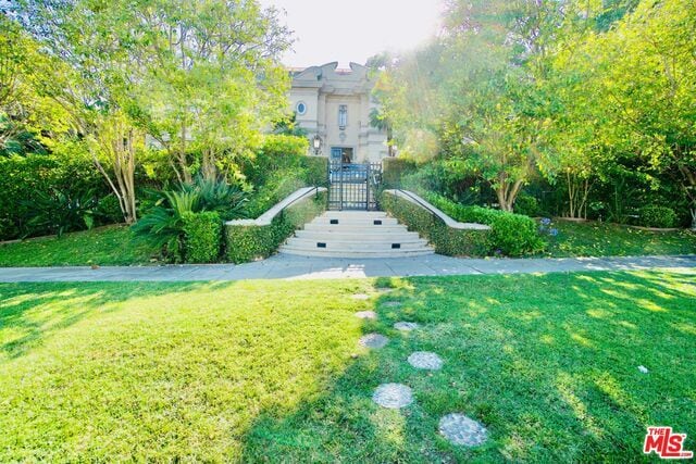 Building Photo - 817 Whittier Dr