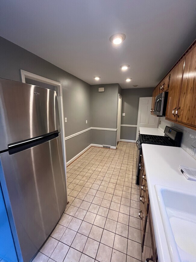 Building Photo - 101 E Westfield Blvd