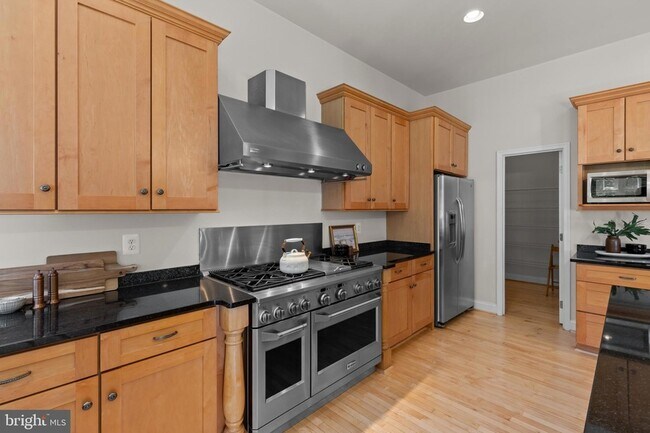 Building Photo - 9724 Centennial Meadows Ln