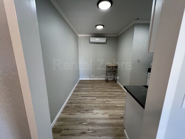 Building Photo - 343 Arlen Dr