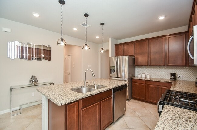 Building Photo - 5023 Lord Crest Ln