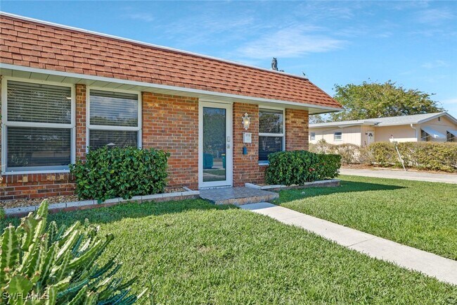 Building Photo - 2710 Arbutus St