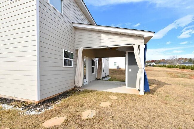 Building Photo - 208 Arrowwood Dr