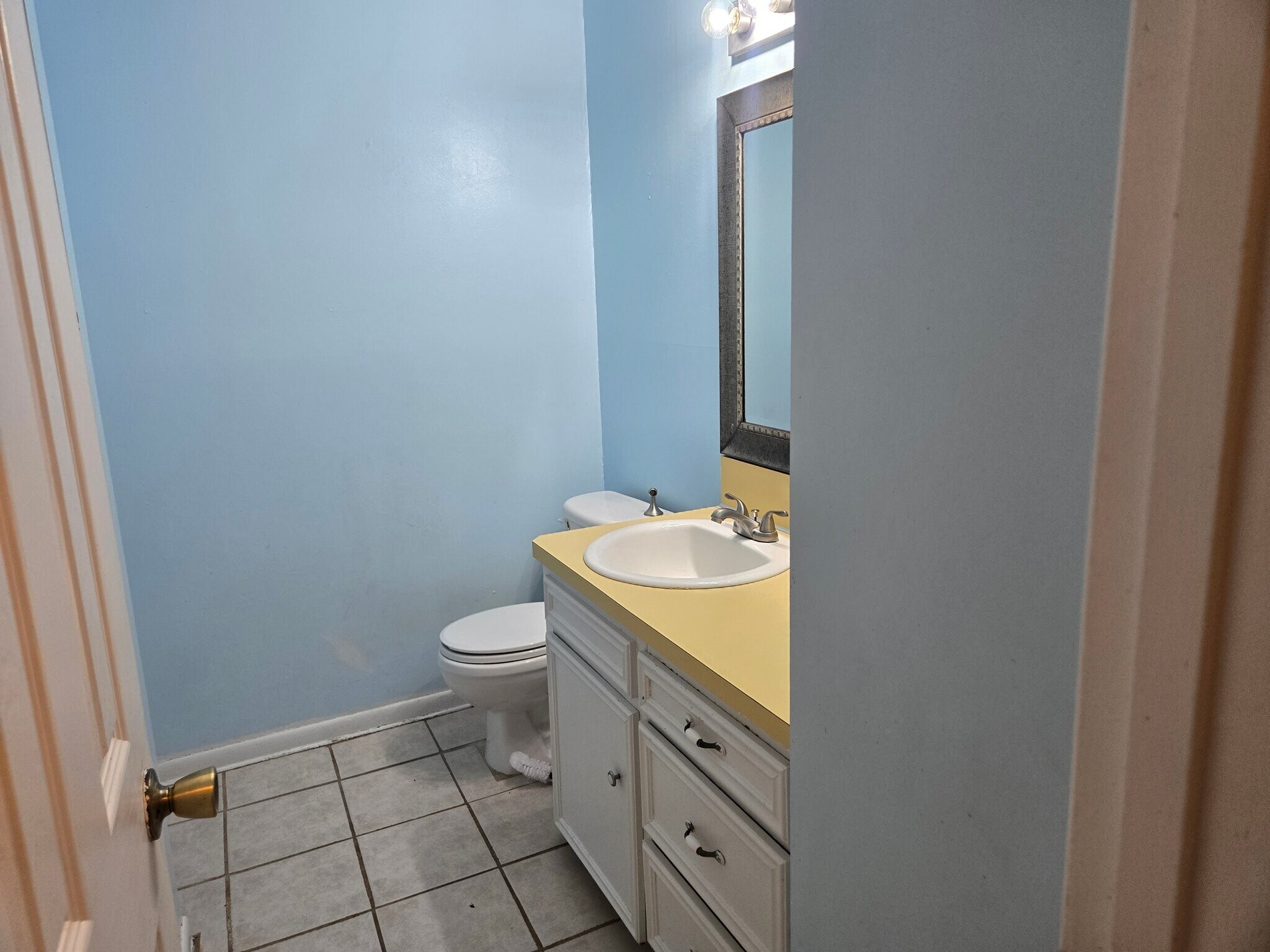 Building Photo - 3013 Normand Dr