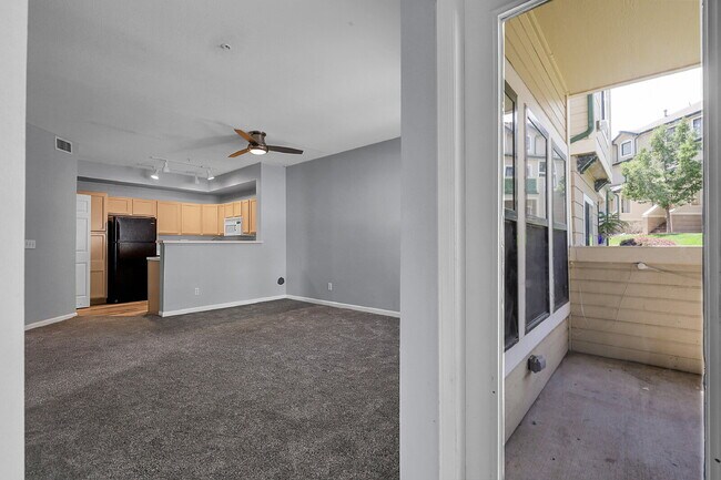 Building Photo - $1,650.00, Spacious 2-bedroom, 1 bath Cond...