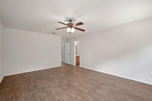 Building Photo - 1204 1st St