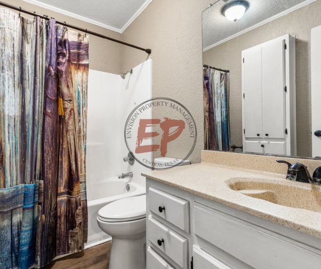 Building Photo - 521 Jancy Dr