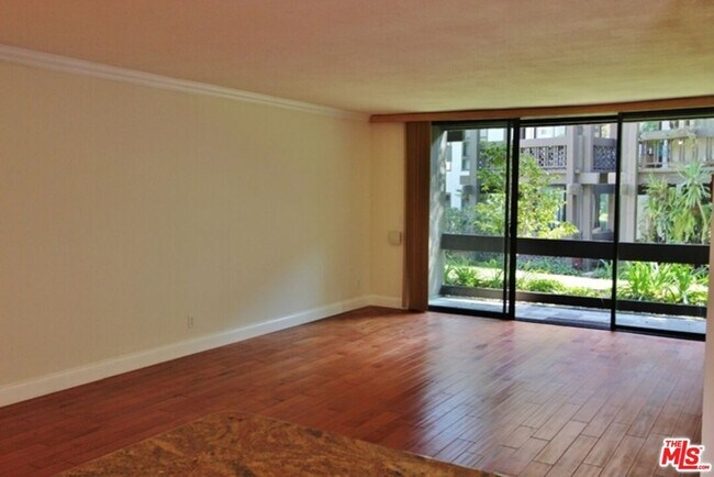 Building Photo - 7765 W 91st St