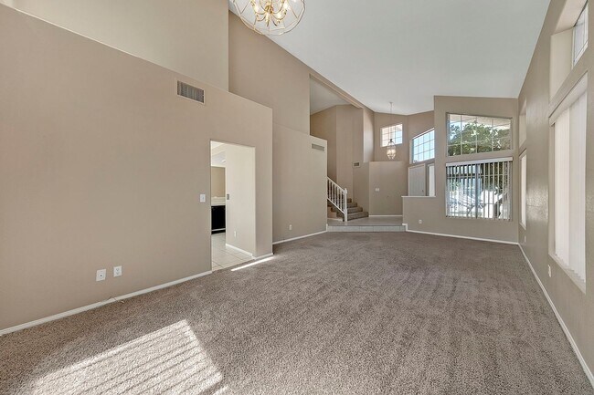 Building Photo - Green Valley Home! Beautiful &  Spacious! Stainless steel appliances! Washer & dryer! No pets!