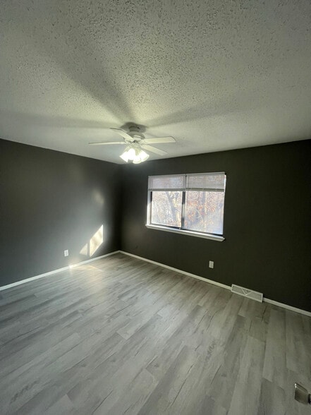 Building Photo - 3211 Schuetzen Ln