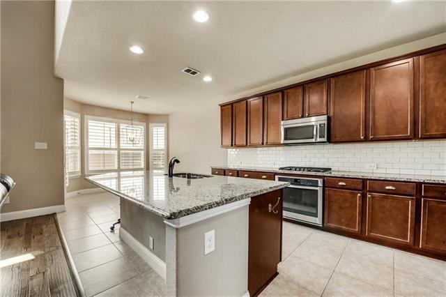 Building Photo - 1025 Spring Falls Dr
