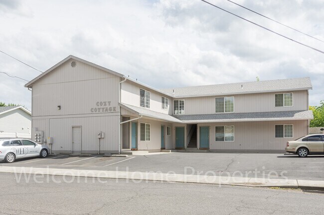 Building Photo - Fresh Clean Apartment Close to WWU