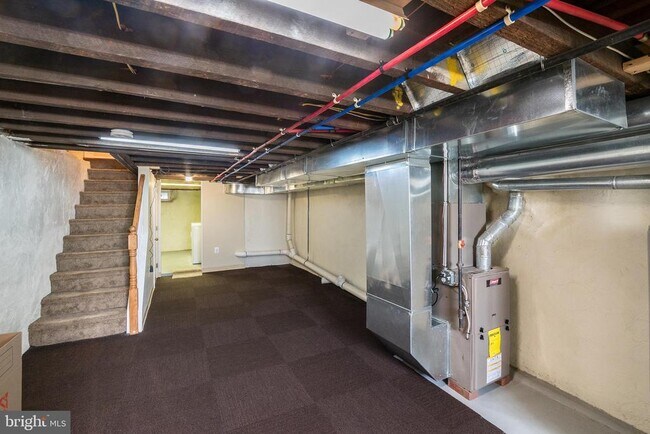 Building Photo - 3462 Almond St