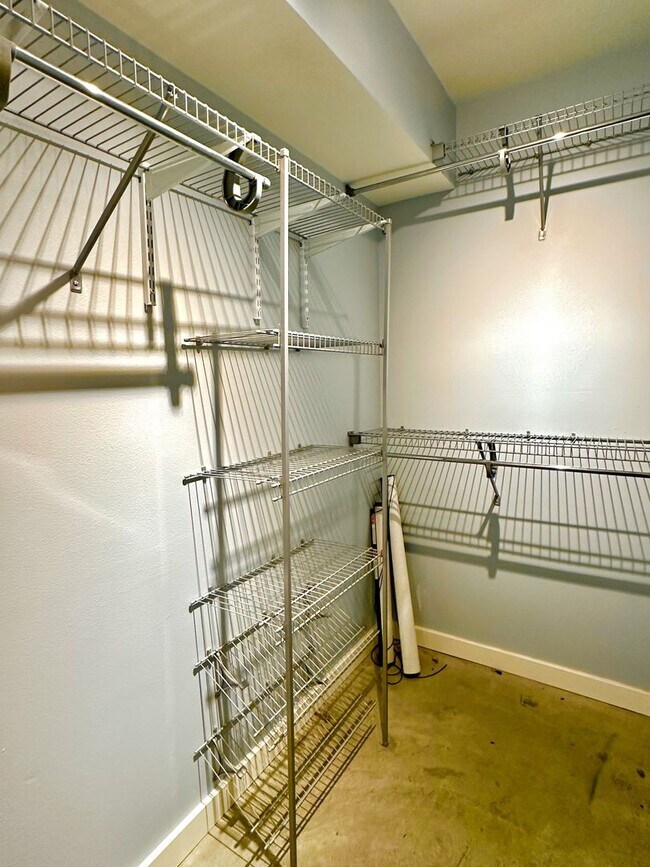 Building Photo - Beacon Hill Townhouse