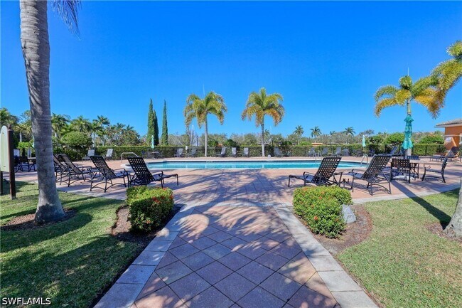 Building Photo - 1830 Florida Club Cir
