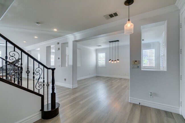 Building Photo - 4104 Freel Peak Ct
