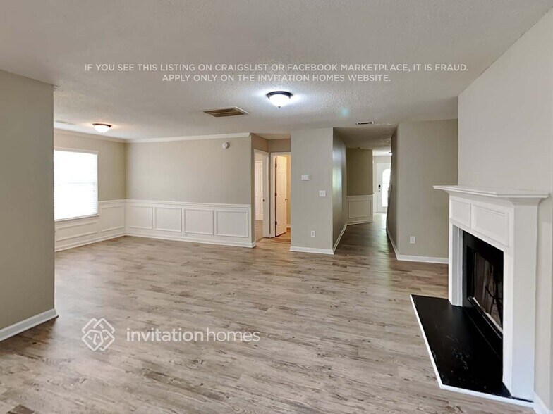 Building Photo - 135 Hidden Creek Dr