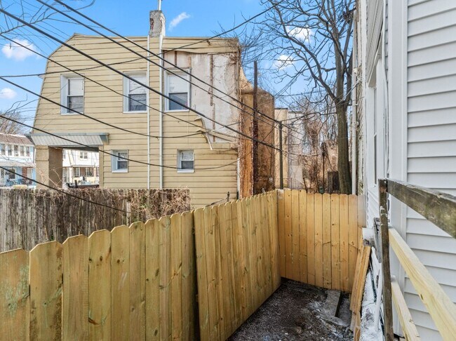 Building Photo - 1943 Stenton Ave