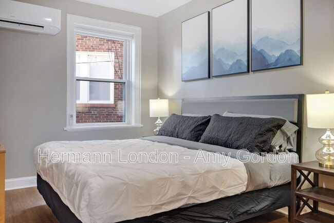 Building Photo - 6024 Dewey Ave