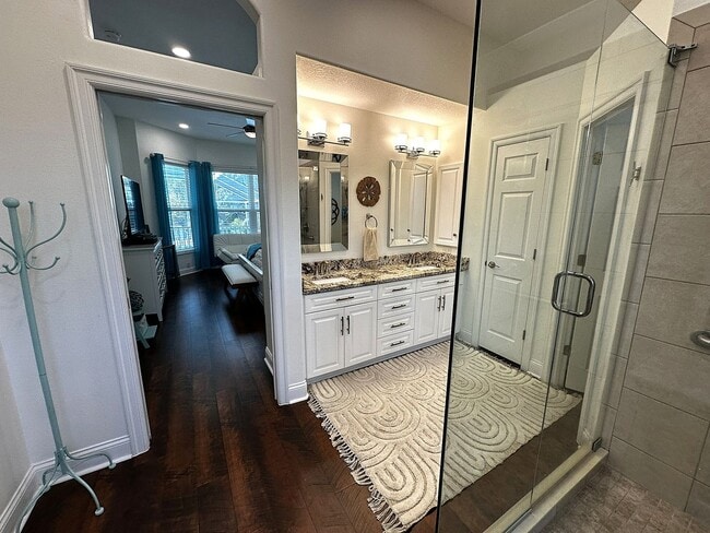 Building Photo - Furnished Six Month Rental - Gorgeous 3/2/2 Pool/Spa Home Tierra Verde