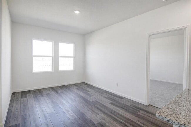 Building Photo - 1004 Wild Enclave Ln