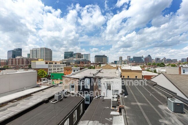 Building Photo - 1601 Portugal St