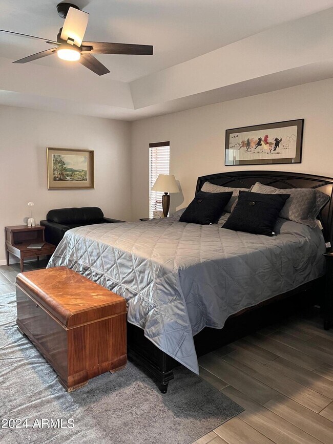 Building Photo - 8257 E Del Cadena Dr