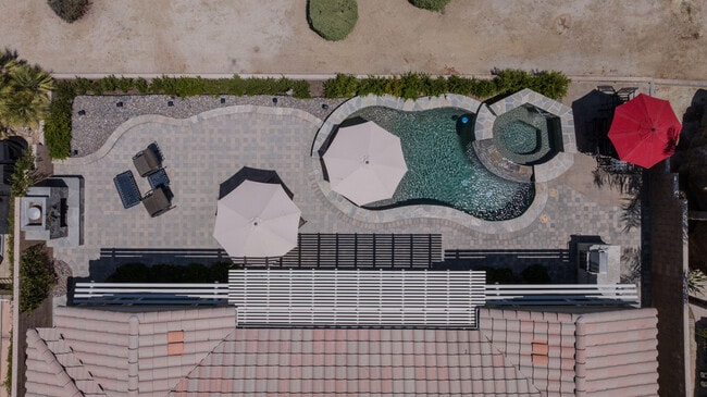 Building Photo - 61414 Topaz Dr