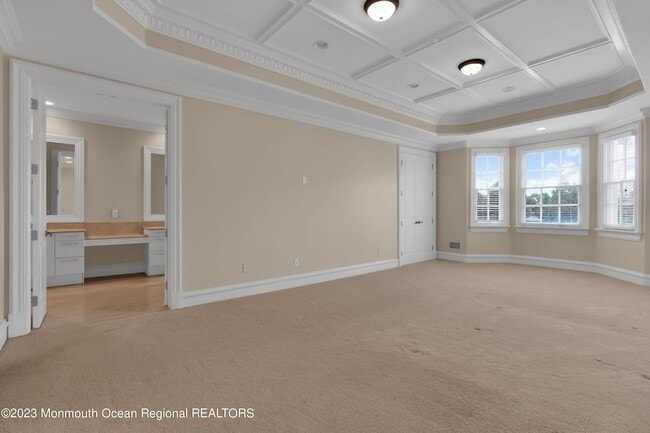 Building Photo - 131 Oval Rd