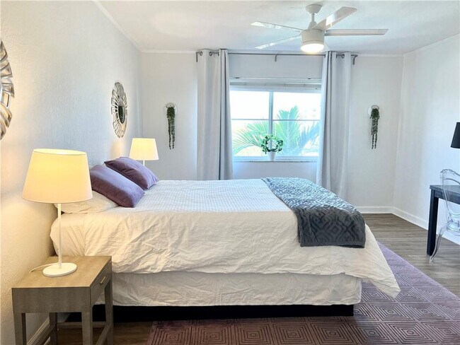 Building Photo - 619 Orton Ave