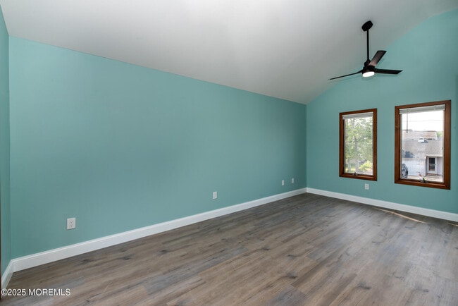 Building Photo - 813 Cable Dr