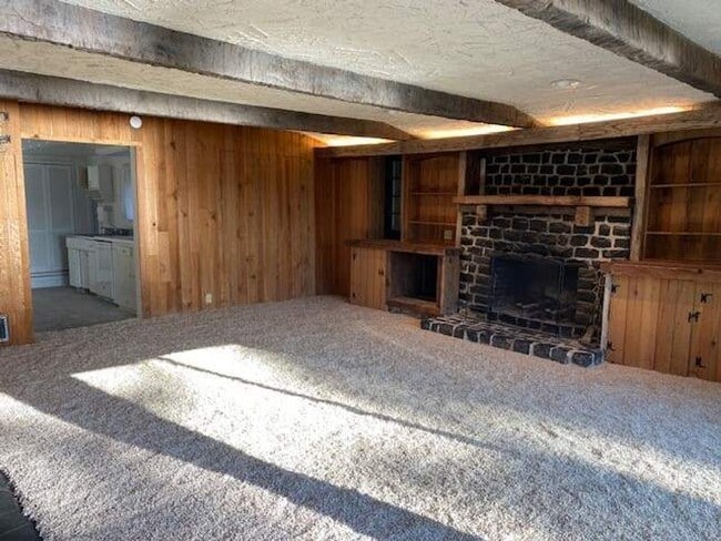 Building Photo - 3722 Forest Beach Dr NW