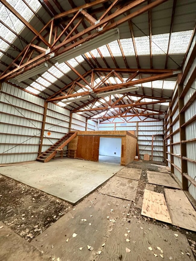 Building Photo - 333 SW 35th St