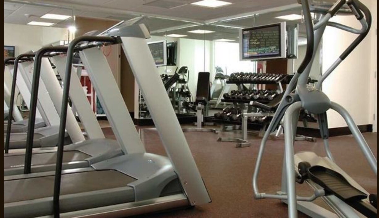 Fitness room - 2670 E Sunrise Blvd