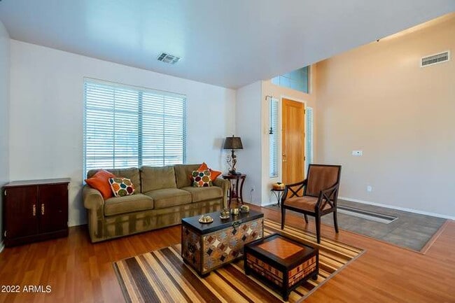 Building Photo - 735 W Carob Pl