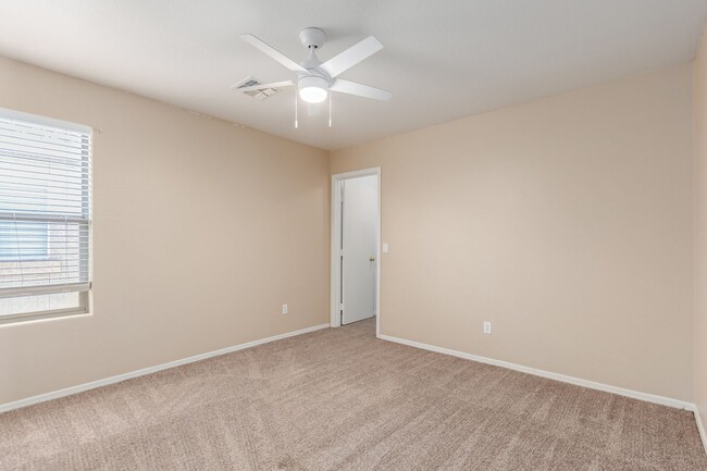 Building Photo - Welcome to Your Dream Home in Laveen Farms!
