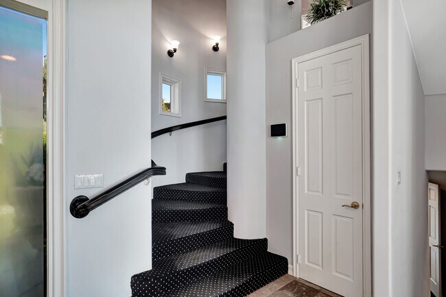 Building Photo - 3000 Sequit Dr