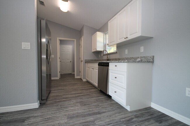 Building Photo - Beautiful 3 BD/2BA Home in Ocala!!!