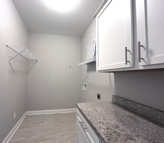 Building Photo - 50 Kayton Ct