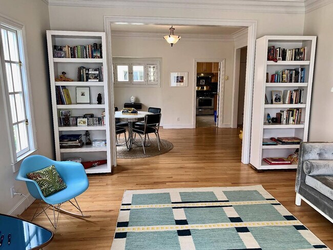 Building Photo - 1224 Sacramento St