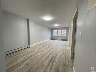 Building Photo - 99-11 37th Ave