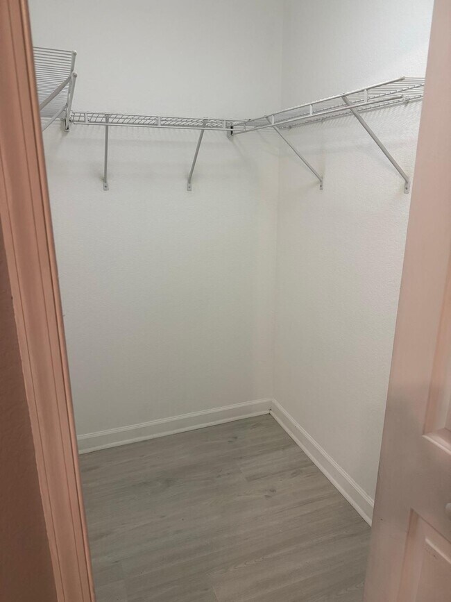 Building Photo - 3501 Shoma Dr