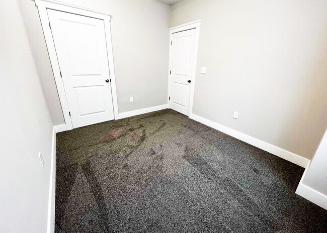 Building Photo - 3216 Bishop St