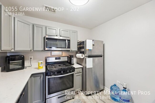 Building Photo - 1055 Gardenview Loop